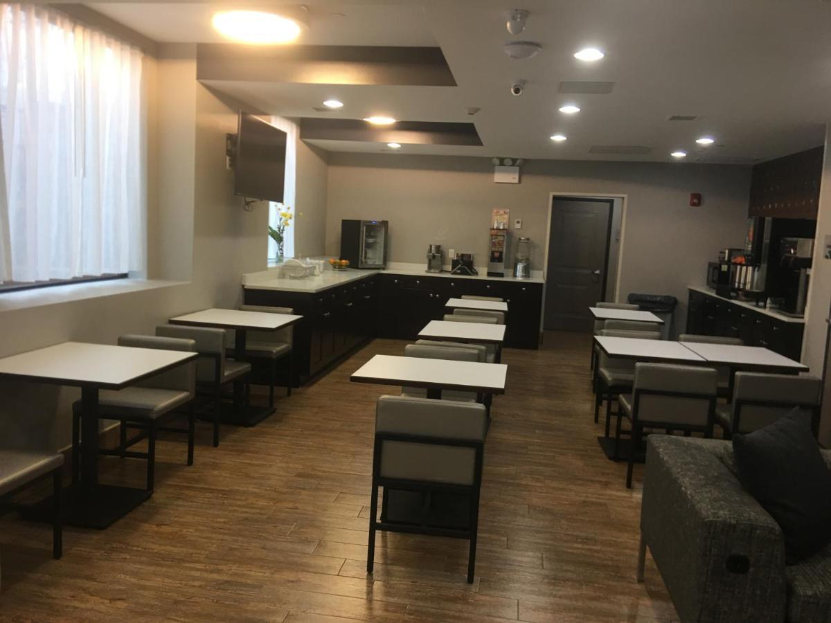 Готель Wingate By Wyndham Jfk Airport, Far Rockaway Ny Нью-Йорк Екстер'єр фото